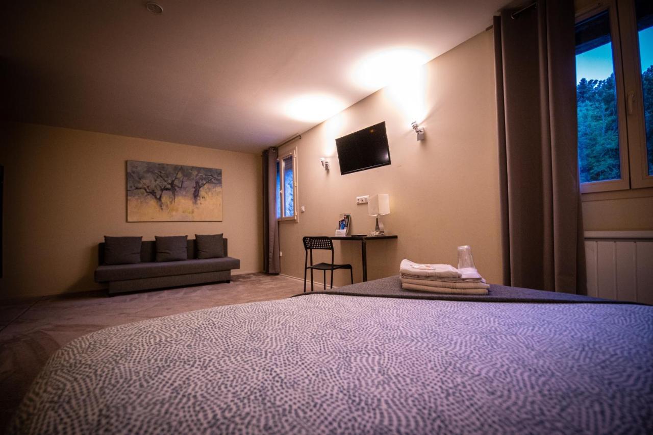 L'Oustaou Bed & Breakfast Chateau-Arnoux-Saint-Auban Ngoại thất bức ảnh